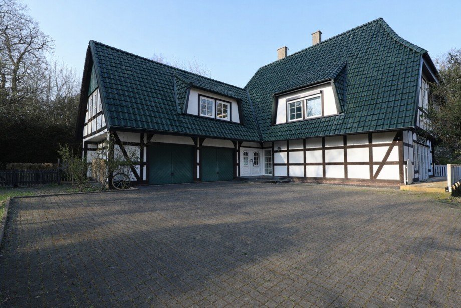 Dach mit Ziegelbeispiel Villa H�llhorst