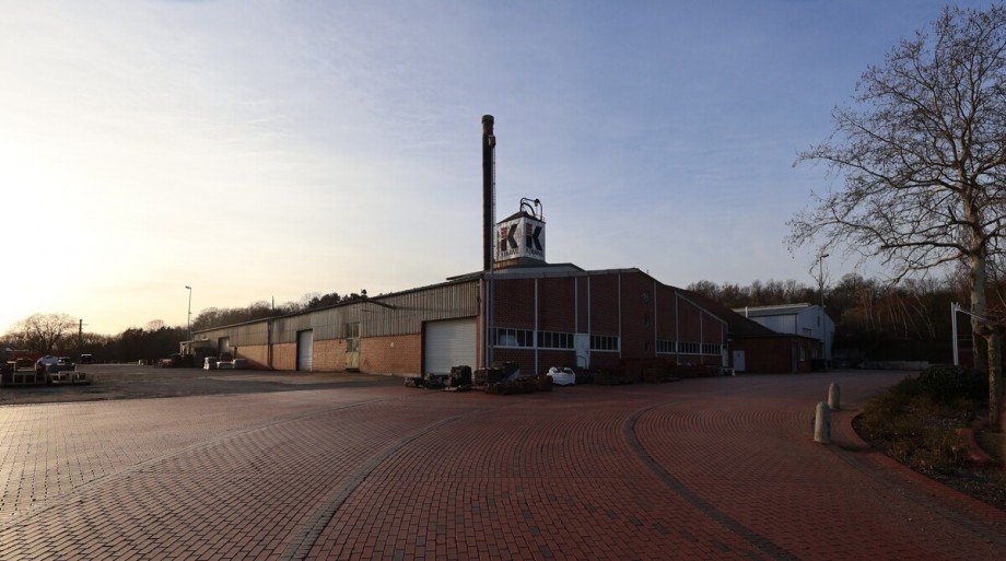 Au�en Halle / Lager / Produktion L�hne