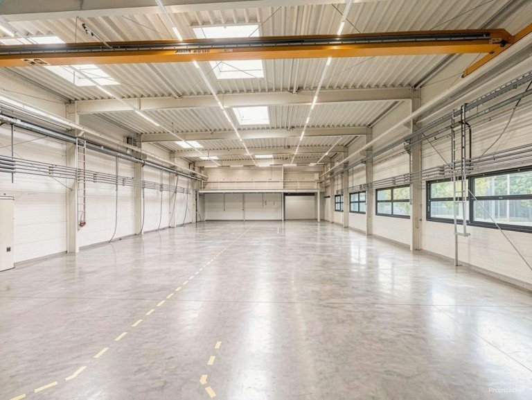 Hauptbild: Vielseitige Gewerbehalle mit ca. 1.389 m� | Produktion, Lager & Logistik in L�bbecke
