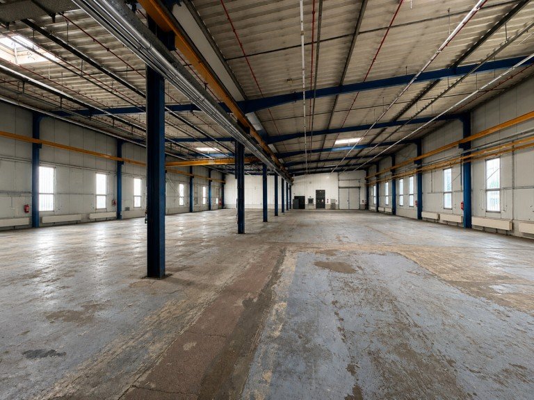 Halle Bad Oeynhausen / Sundern Lager Sofort verf�gbare Gewerbehalle mit vielseitigen Nutzungsm�glichkeiten (KEINE EVENTS)