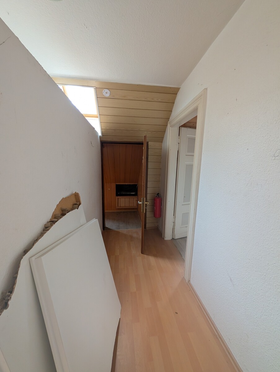 Flur OG Mehrfamilienhaus L�hne / Besebruch