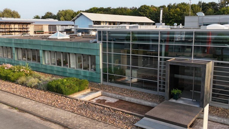 Titel L�bbecke Halle / Lager / Produktion Lager-/Produktionsanlage mit B�ro in L�bbecke