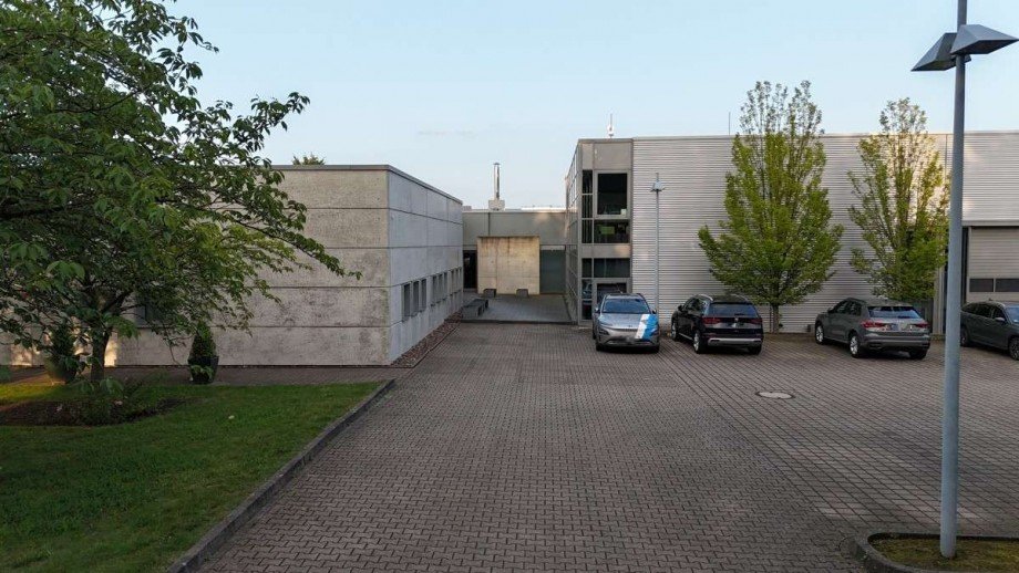 Innenhof Halle / Lager / Produktion L�bbecke