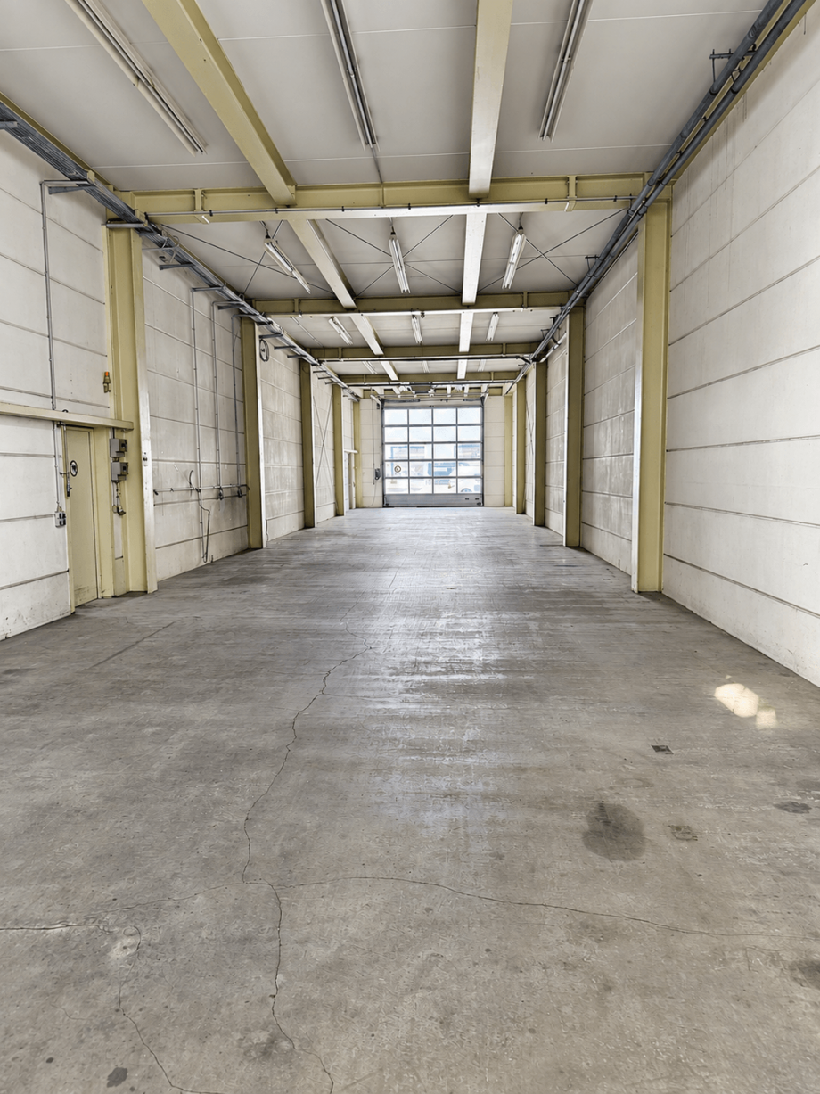 Halle ost Halle / Lager / Produktion L�bbecke