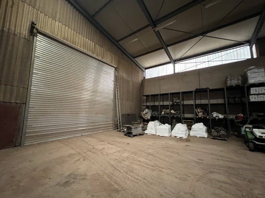Werstatt Halle / Lager / Produktion L�hne