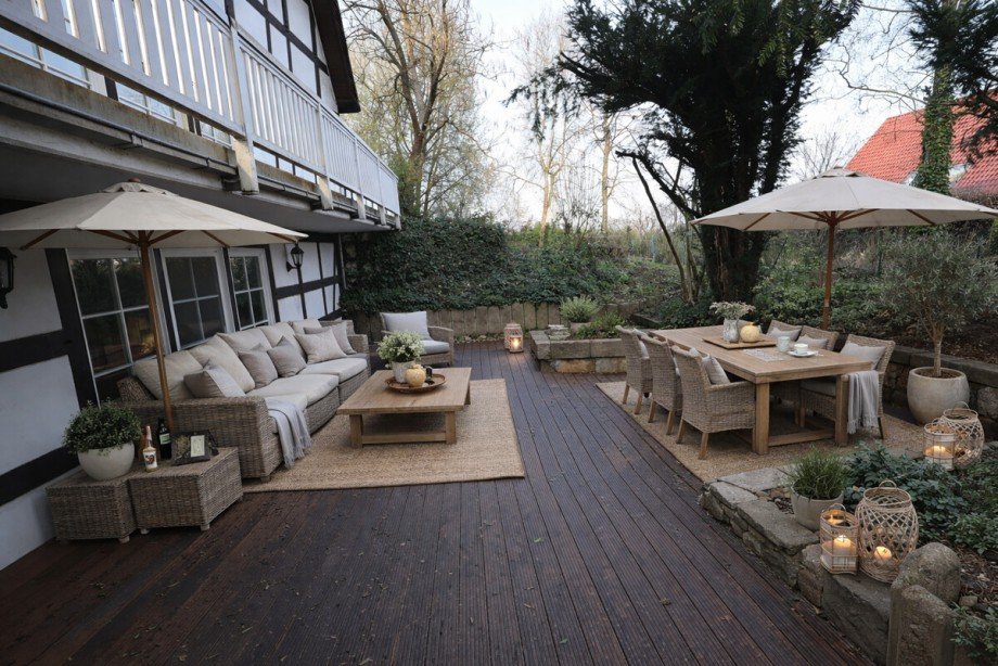 Poolterasse Einrichtungsbeispiel Villa H�llhorst