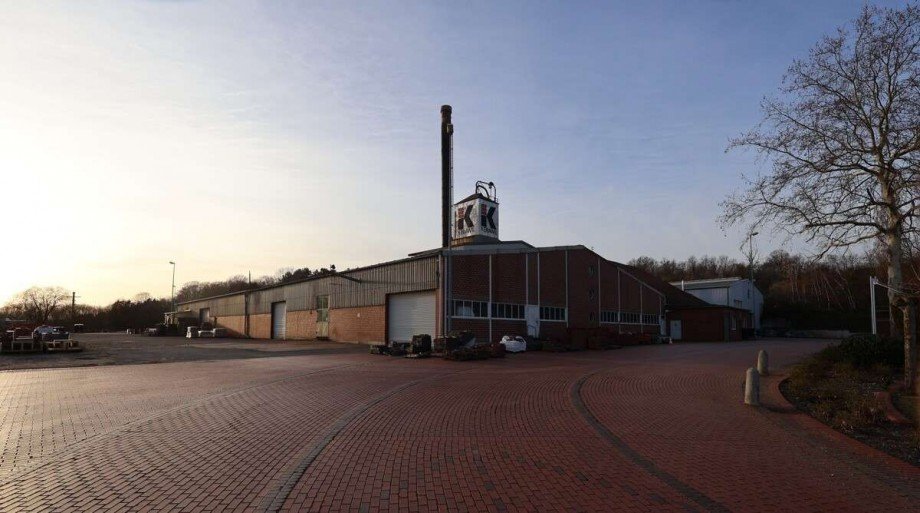 Au�en Gewerbegrundst�ck L�hne