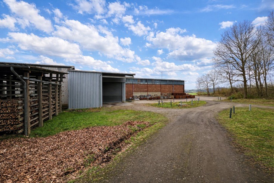 Westseite Halle / Lager / Produktion L�hne