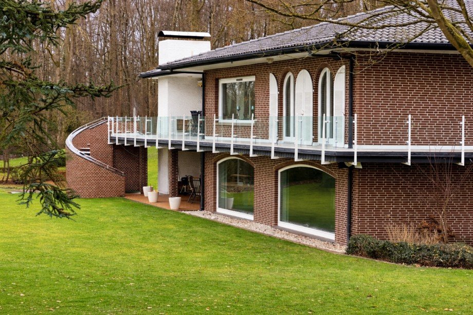 Wohnhaus - Betriebsleitung Halle / Lager / Produktion L�hne