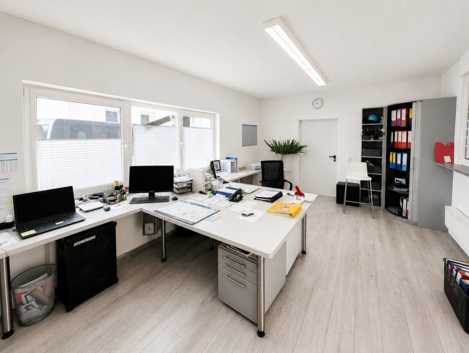 B�ro Halle / Lager / Produktion H�llhorst / Tengern