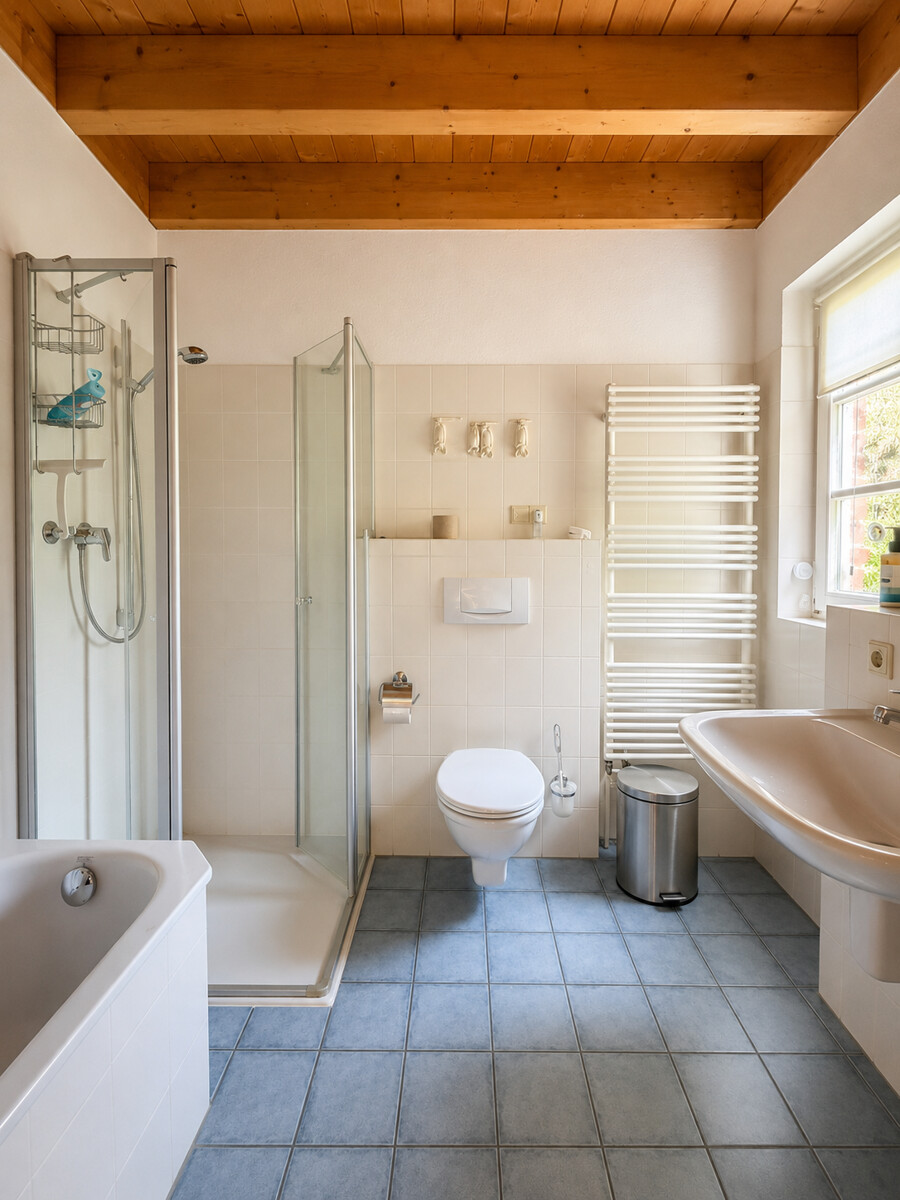 Badezimmer EG Einfamilienhaus Rehburg-Loccum